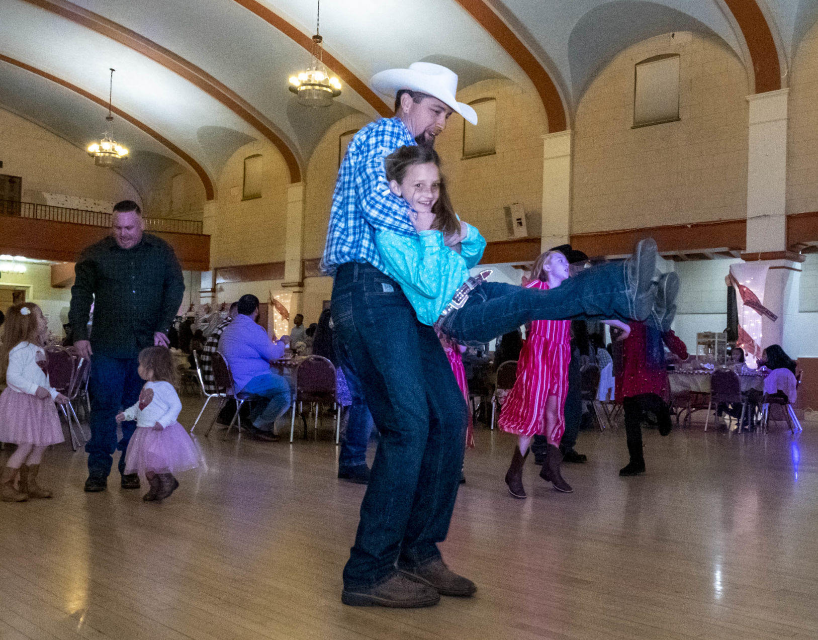 020820 Father Daughter Dance 08.jpg